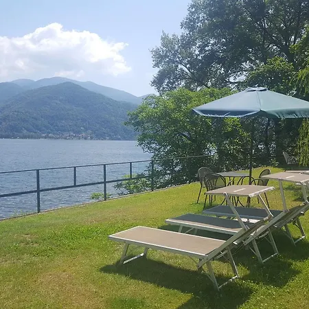 Guest house Albergo Enoteca Del Lago 4*
