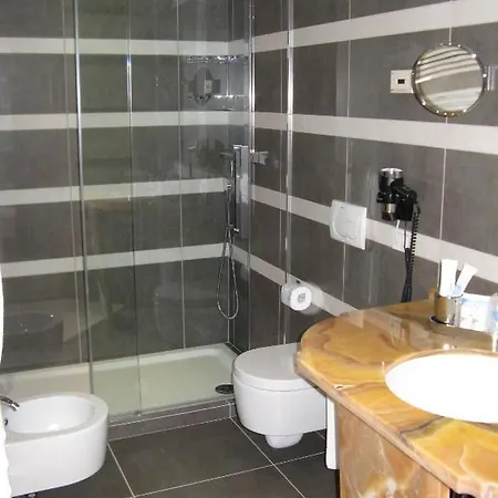 Albergo Del Lago 4*