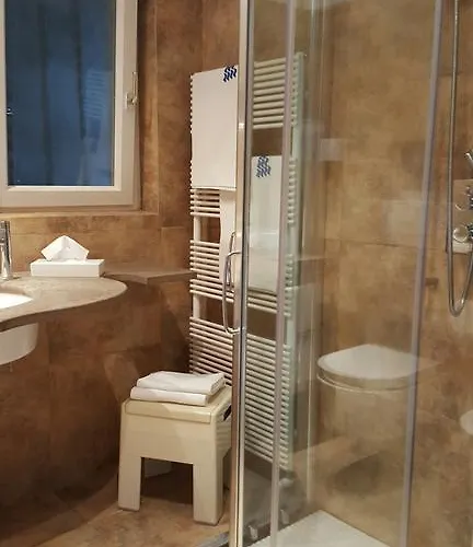 Del Πανσιόν Cannobio